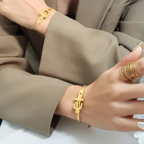 Gold_Belt_Bracelets_For_Women